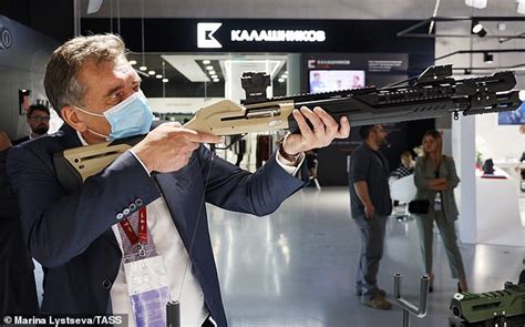 Kalashnikov Unveils Gadget Shotgun With Built In Computer And Video