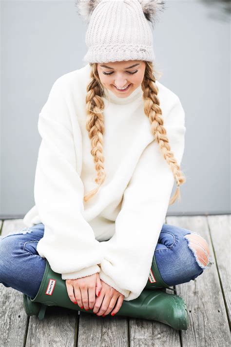 3 Ways To Style Your Hair With Beanies Ootd Daily Dose Of Charm