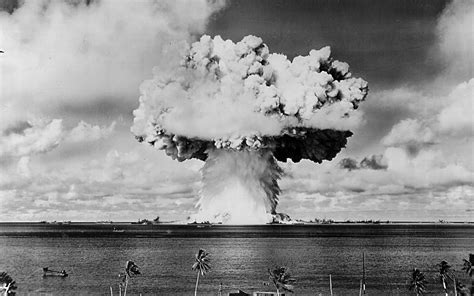 Atomic Bomb Explosion Pictures Hiroshima And Nagasaki Aep22