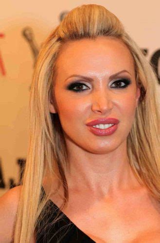 Nikki Benz Net Worth Age Family Babefriend Biography And More