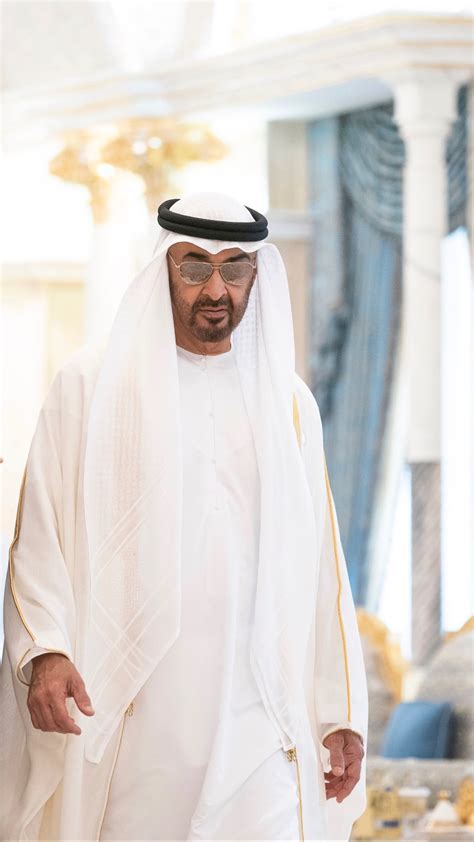 إسماعيل بن عمر بن كثير القرشي الدمشقي أبو الفداء عماد الدين. خلفيات : الشيخ محمد بن زايد - محمد البلوشي
