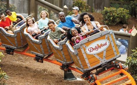 Where Is Dollywood The Theme Park To Look Out For Otakukart