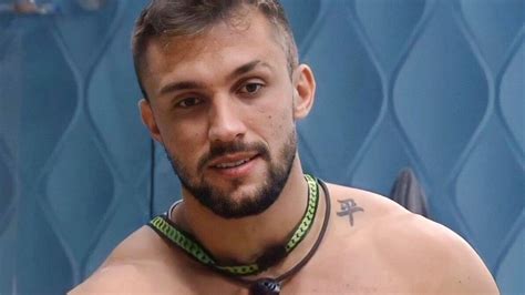 Arthur Fica Pelado No BBB21 E Empolga Os Internautas