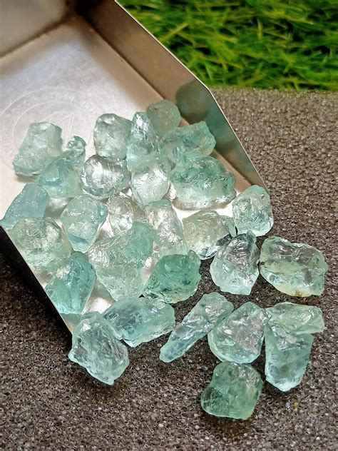 10 Pieces Natural Raw Aquamarine Crystal Untreated Blue Etsy Canada
