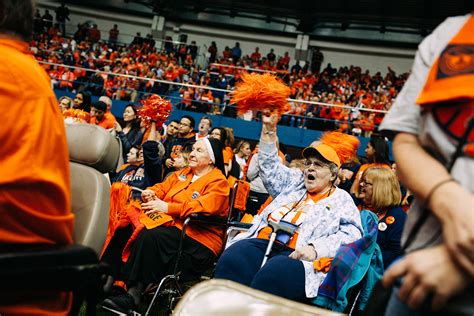 What can syracuse university's team rankings tell me? Syracuse University women's basketball team's historic ...