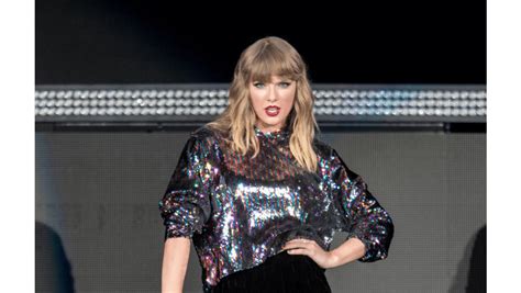 Taylor Swift Adds 2 Dates To Reputation Tour 8days