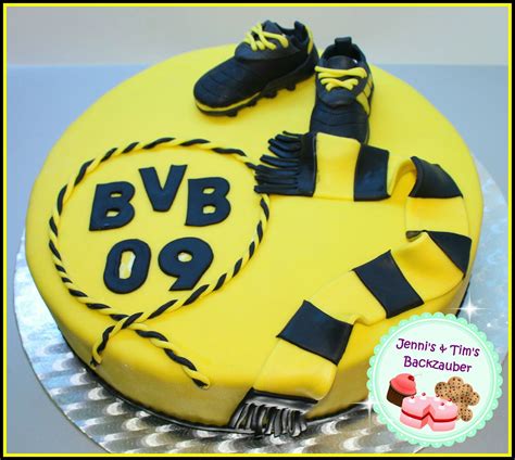 Rezepte für den schönsten, schokoladigsten und besten geburtstagskuchen. BVB Torte | Bvb torte, Fußball kuchen, Dessert ideen