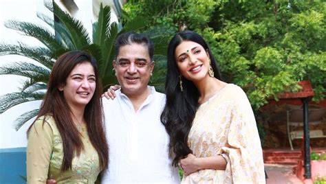 Kamal Haasan Rings In 65th Birthday With Daughters