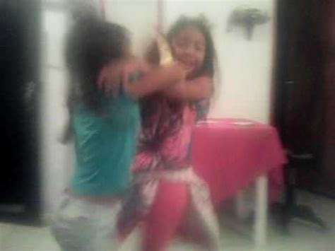 Pelea De Hermanas YouTube