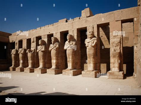 Tempel Von Ramses Iii In Karnak Tempelanlage Luxor Theben Ägypten