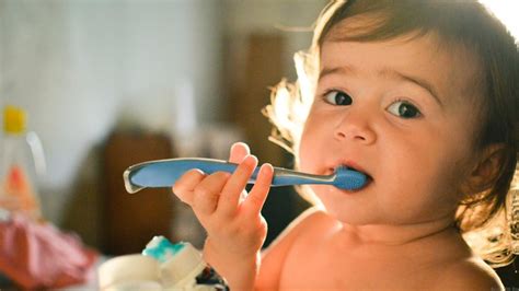 Cómo Cepillar Los Dientes De Un Bebé Clínicas Dentalbell
