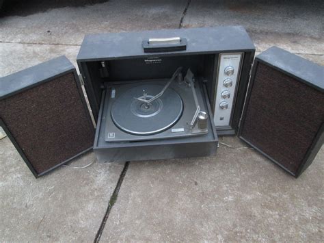 Vintage Magnavox Stereophonic Portable Record Player Wspeakers Parts