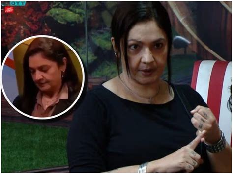 pooja bhatt using mobile phone in bigg boss ott 2 क्या मेकर्स ने पूजा भट्ट को टास्क के लिए