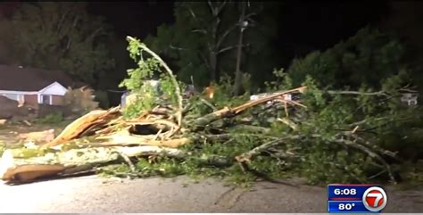 Tornadoes Cause Damage In Mississippi Tupelo Hit At Night Wsvn 7news