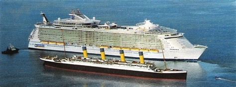 Currently, the beam of allure of the seas and symphony of the seas is almost double the width of the titanic. dumpert.nl - Titanic versus een modern cruiseschip