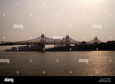 Double Decked Cantilever Bridge Hi Res Stock Photography And Images Alamy