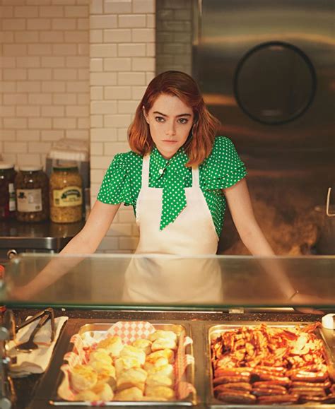 Costume designer mary zophres has even been nominated for the best costume oscar, so there. Emma Stone Lifts Off in La La Land | Emma stone, Natural ...