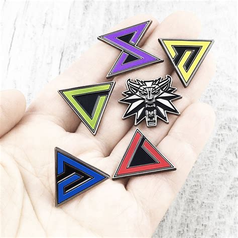 Witcher 3 Wild Hunt Game Medallion Pin Jewelry Brooch Button Etsy