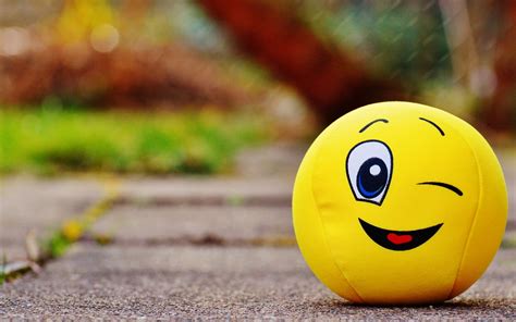 Smiley Face Hd Wallpaper Hd Latest Wallpapers