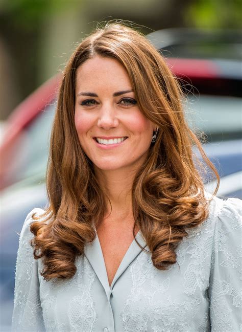 While middleton is now the duchess of cambridge, she was once a commoner just like the rest of us. Kate Middleton bionda platino e irriconoscibile! Guarda la ...