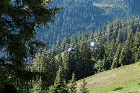 Opening is om 10 uur. Ifenbahn I - Hirschegg, Kleinwalserrtal - Seilbahn