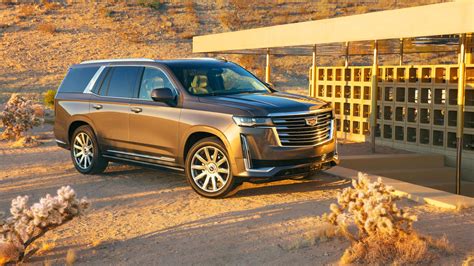 The 2021 ct5 is cadillac's sports sedan, a crucial role in any luxury automaker's portfolio. Cadillac debuts new 2021 Escalade | News | Car Design News