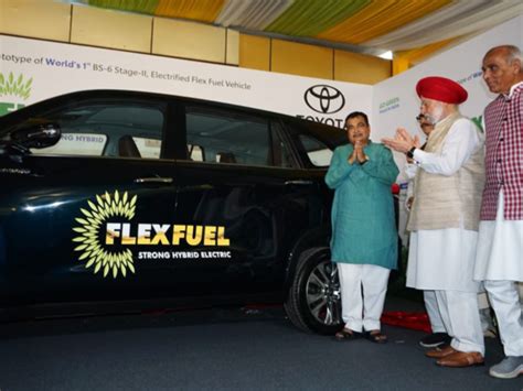 Toyota Innova Ethanol Car Nitin Gadkari Unveils The Worlds First 100
