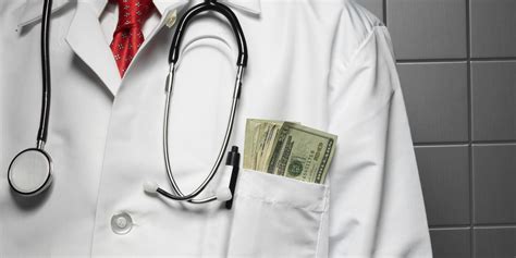 ¿cuánto Ganan Los Médicos ¿cuál Es La Especialidad Mejor Pagada