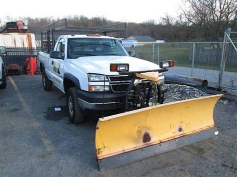 Find Used 2006 Snow Removal Ready Chevy 2500hd Salt Spreader