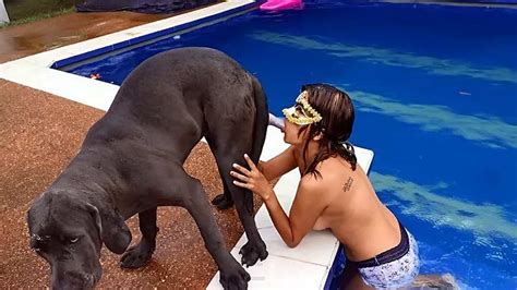 Masked Beastiality Milf Likes Suck Dog Dick Near The Pool