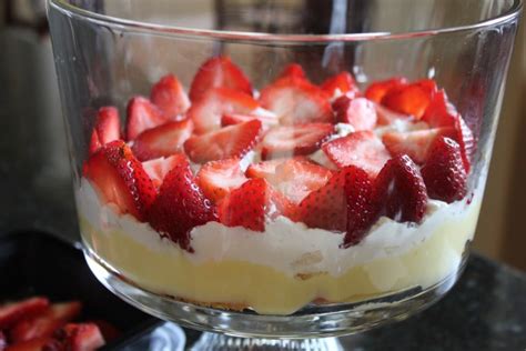 Silky smooth and irresistibly rich, this homemade vanilla pudding is completely from scratch and takes less than 20 minutes. Simple Dessert Recipe Ideas: Berry and Vanilla Cream ...