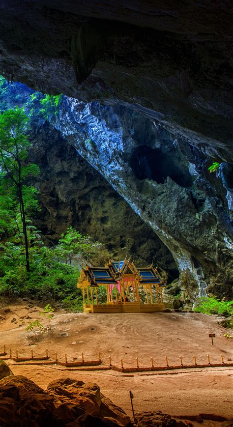 15 Most Popular Underground Caves In The World Beautiful