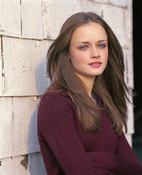 Gilmore Girls 2014 Gallery 06 Alexis Bledel As Rory Dvdbash Alexis