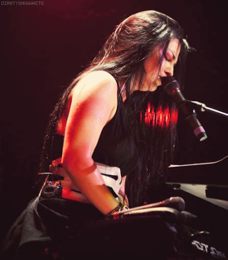 Amy Lee On The Concert Amy Lee Photo 37755975 Fanpop