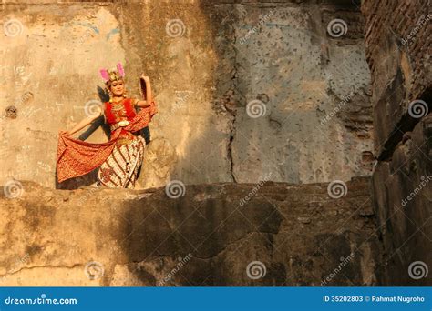 Gambyong Dance Editorial Stock Photo Image Of Asia Javanese 35202803