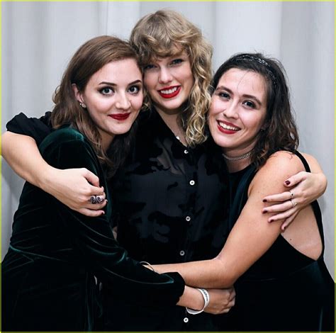Taylor Swift Fans Share Fun Photos From London Secret Session Photo 3972793 Taylor Swift