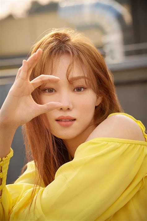 As you know, i have been friends with lee jong suk for 10 years. agencygarten: 2019 APRIL HIGHCUT X ALCON 'LEE SUNG KYUNG ...