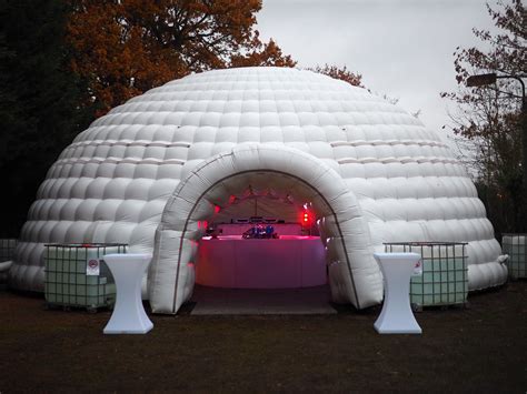 3 Things To Consider When Looking At Inflatable Marquee Hire