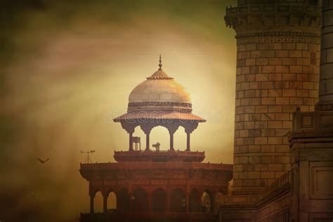 Part Of Roof Top Of Taj Mahal Editorial Photo Image Of Asian Minaret