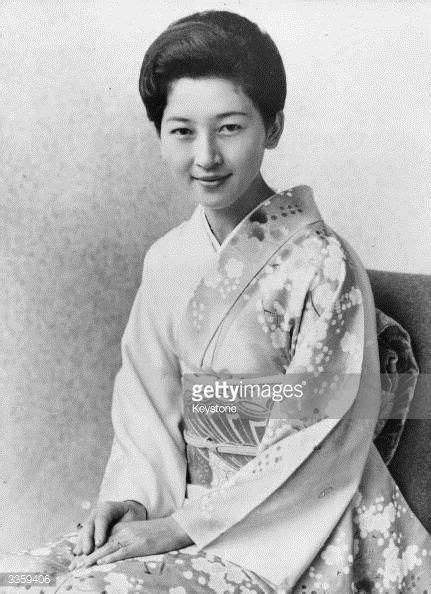 Princess Michiko Attends A Calligraphy Exhibition On October 12 1976