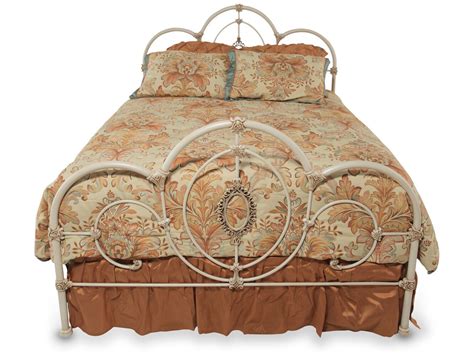 Hillsdale Victoria Bed Mathis Brothers Furniture