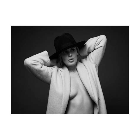 Rumer Willis Sexy And Topless 3 Photos Thefappening
