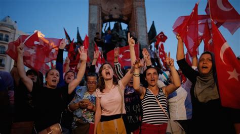 Flashback To The Turkish Coup Attempt With These Photos
