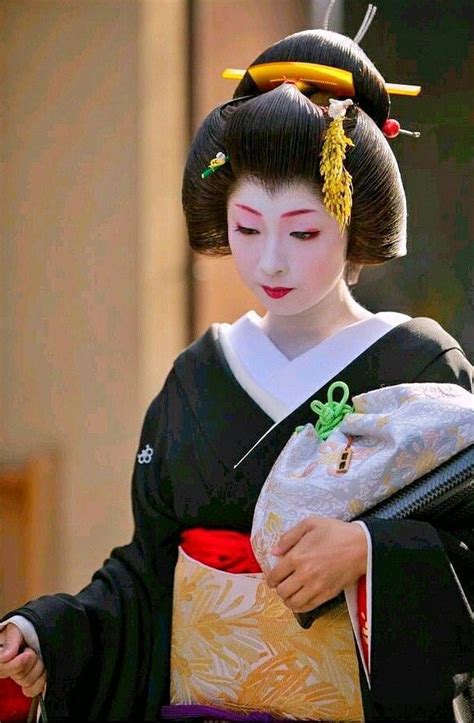 geisha japan japanese geisha kyoto japan japanese beauty japanese kimono japanese fashion