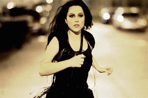 Evanescence Pay Homage To New York In New ‘what You Want Video