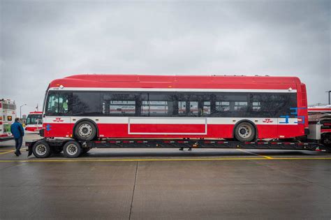 Ttc Unveils Torontos First New Electric Bus