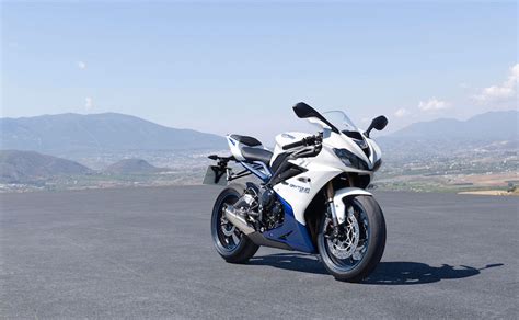 2013 triumph daytona 675 and 675 r official video. Best Sportbikes In India - CarandBike