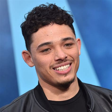 In The Heights Star Anthony Ramos Unveils His Core Workout