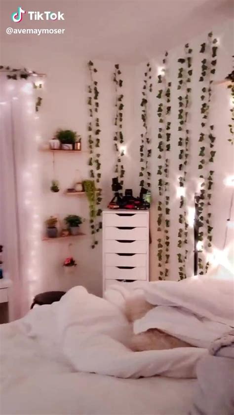 » for today's video,aesthetic bloxburg room ideas tiktok!!! tiktok room inspo Video | Room makeover bedroom, Room ...