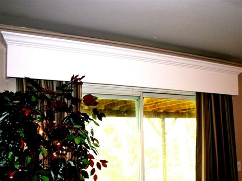 How To Make A Wooden Valance Box Remodelaholic How To Build And Hang